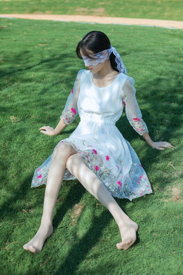 [尤蜜丝]穿搭写真 NO.004[91P／140MB]