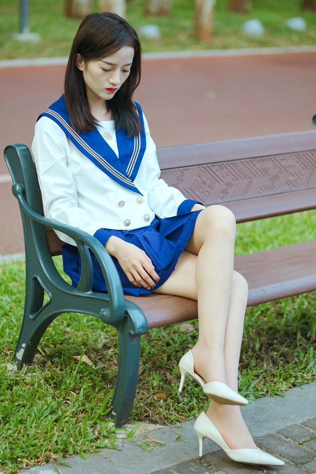[尤蜜丝]穿搭写真 NO.061[35P／295MB]